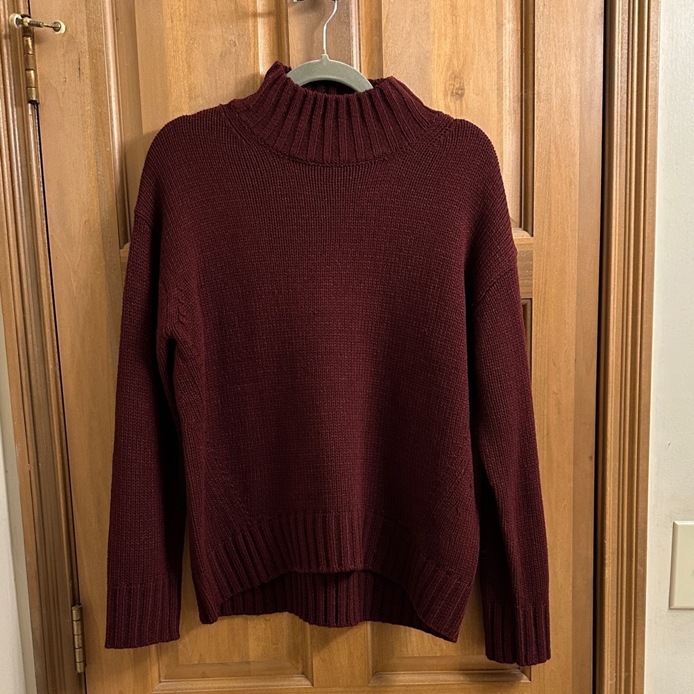 Sola Turtleneck